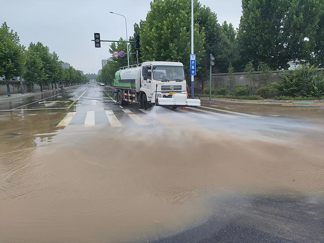 责任温暖丨郑州暴雨袭城，傲蓝得环境全力守护城市清洁